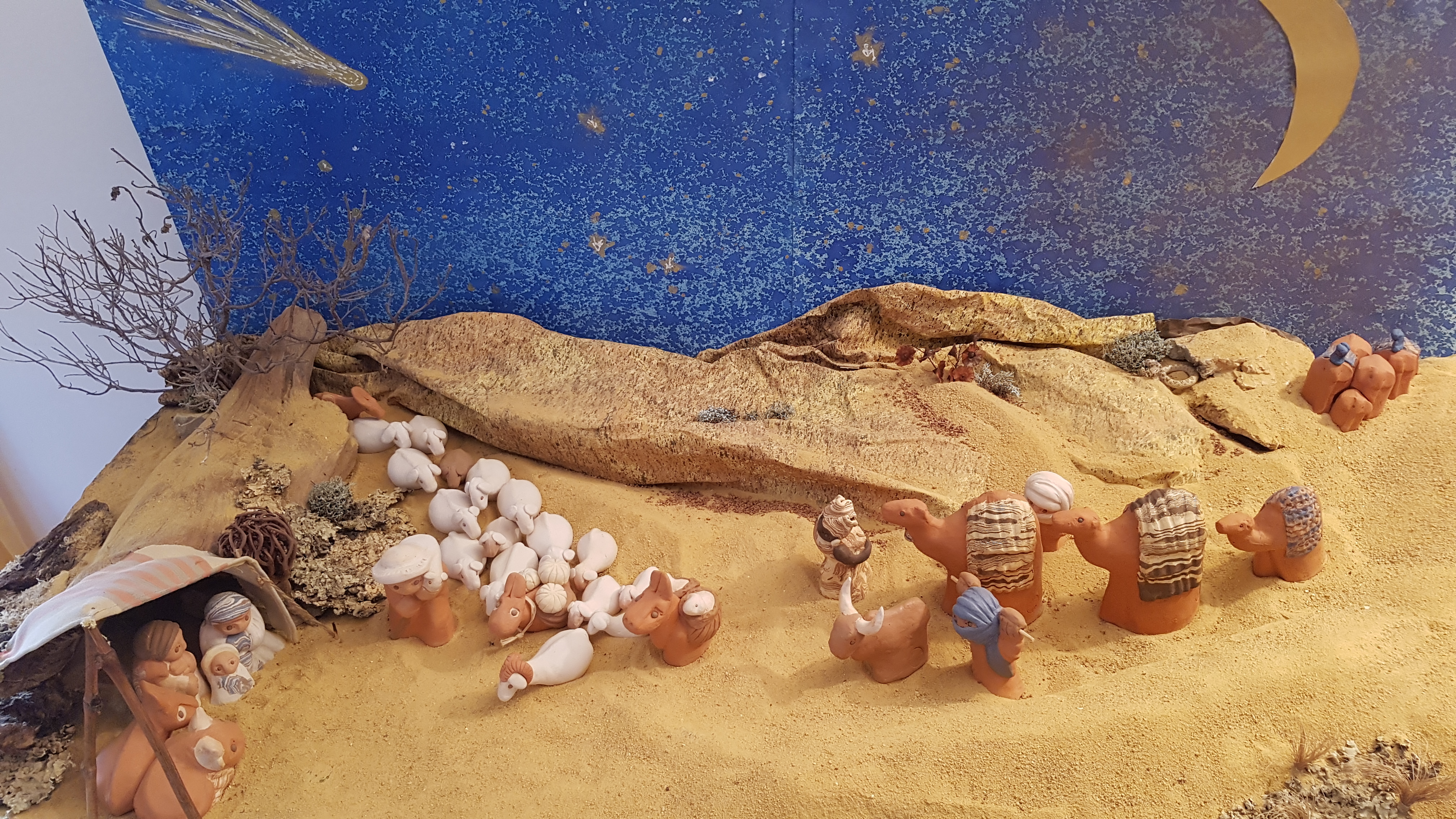 Ce qui embellit le désert,c'est qu'il cache un puit quelque part