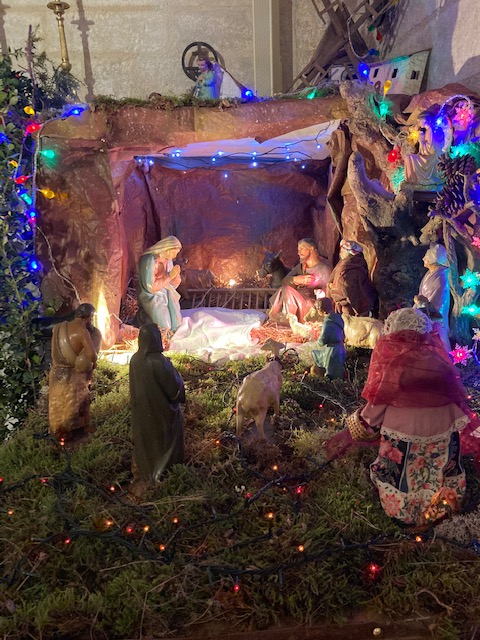 créche eglise des Angles